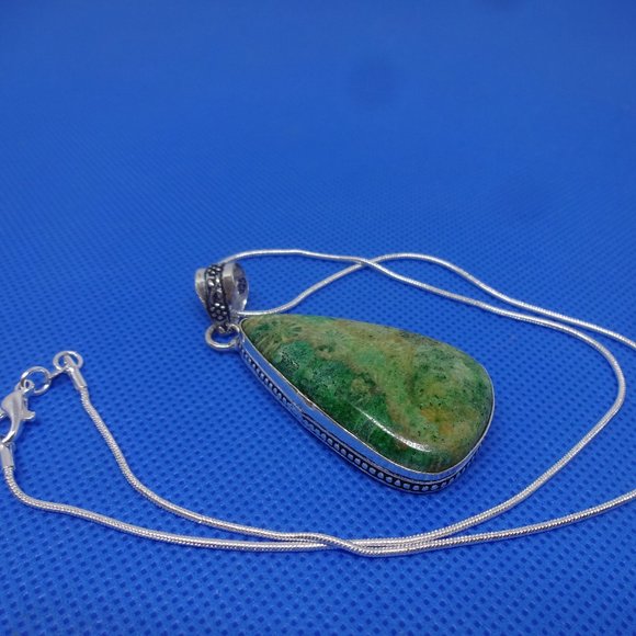 Stunning "GREEN CORAL FOSSIL PENDANT" Handmade Sterling on a 18" Chain #77 - Picture 1 of 3